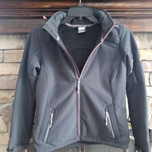 NWOT Women's McKinley Tura ll jacket. Sz Med